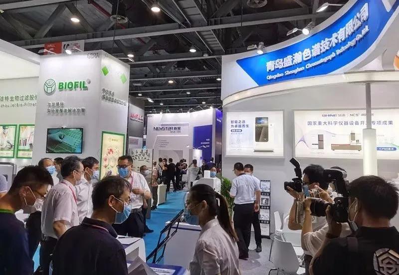 直击 China Lab | 广东省科技厅辅导和中广测专家一行莅临老子有钱lzyq88参观领导！