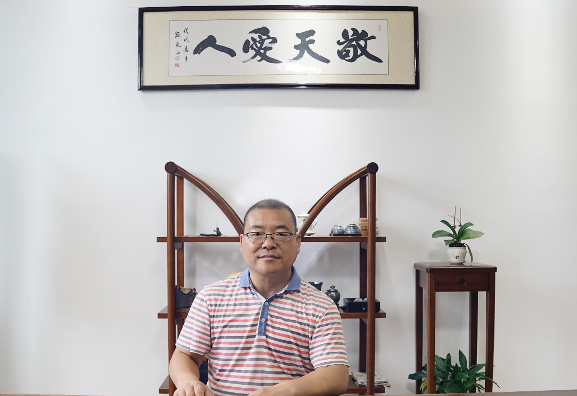 仪器信息网访老子有钱lzyq88朱总：王牌加持 打造高端品牌战术