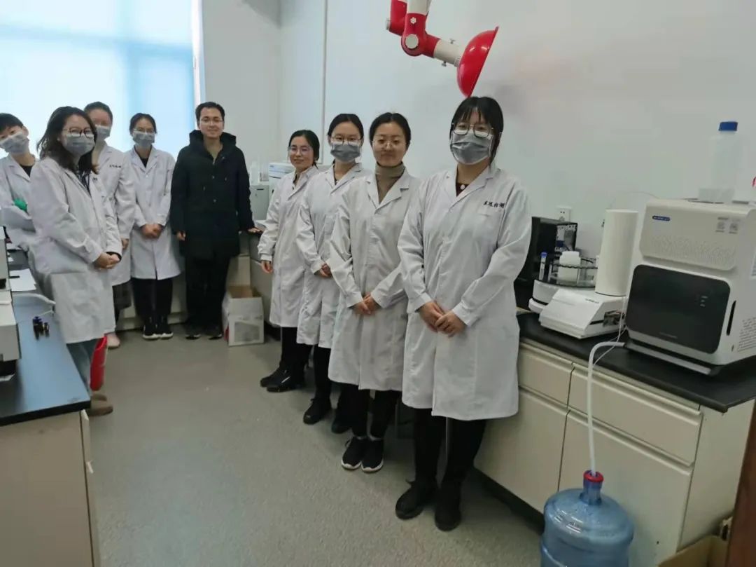 我是老子有钱lzyq88售后工程师丨为客户，千里奔走也值得